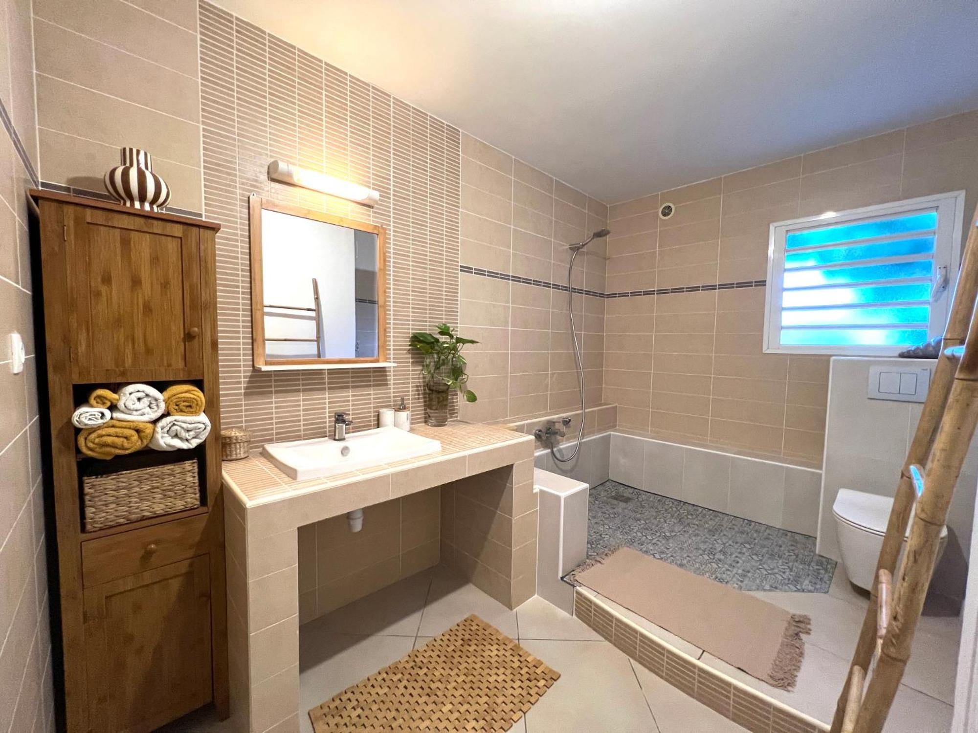 Villa Ti Moon, Entre Deux, Piscine Стая снимка