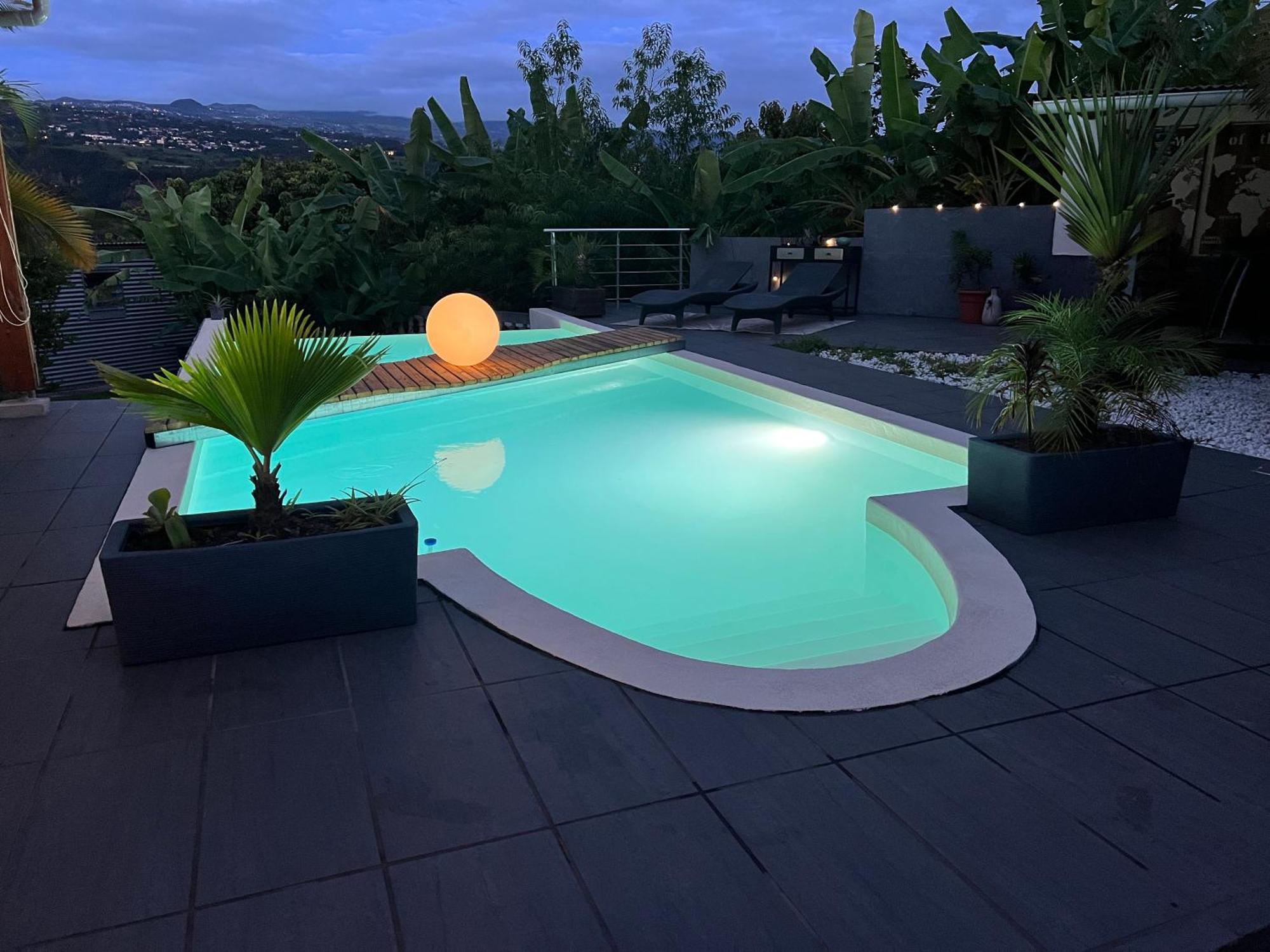 Villa Ti Moon, Entre Deux, Piscine Екстериор снимка